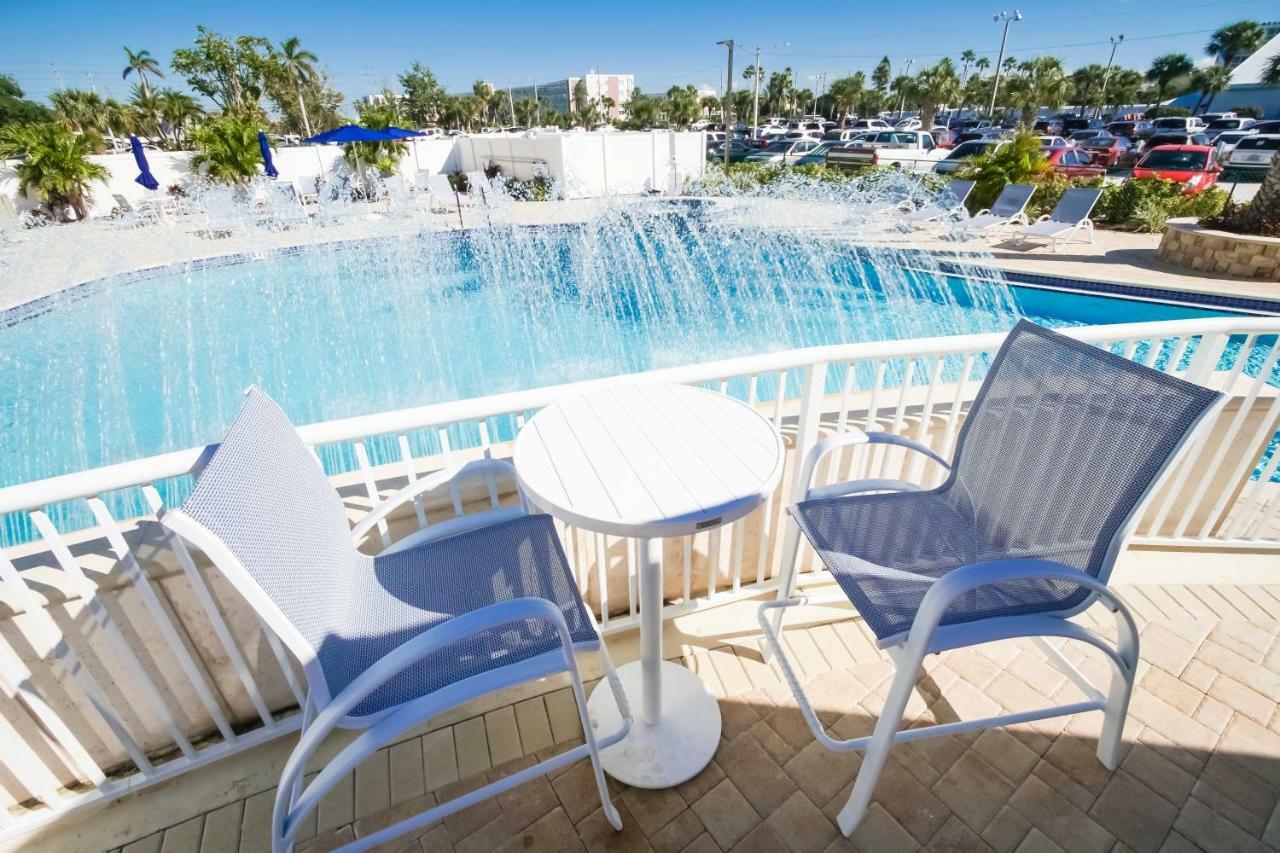 โครัล รีฟ บีช รีสอร์ต อะ วีอาร์ไอ รีสอร์ต Hotel เซนต์พีทบีช ภายนอก รูปภาพ